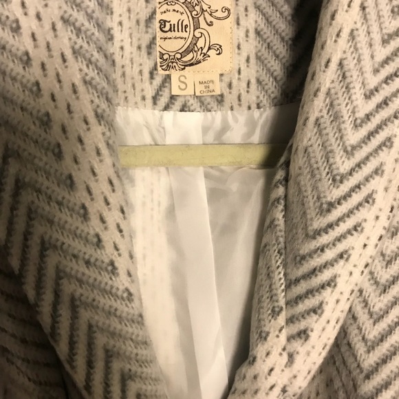 Hooded and Cropped White Belted Winter Jacket - Picture 3 of 3